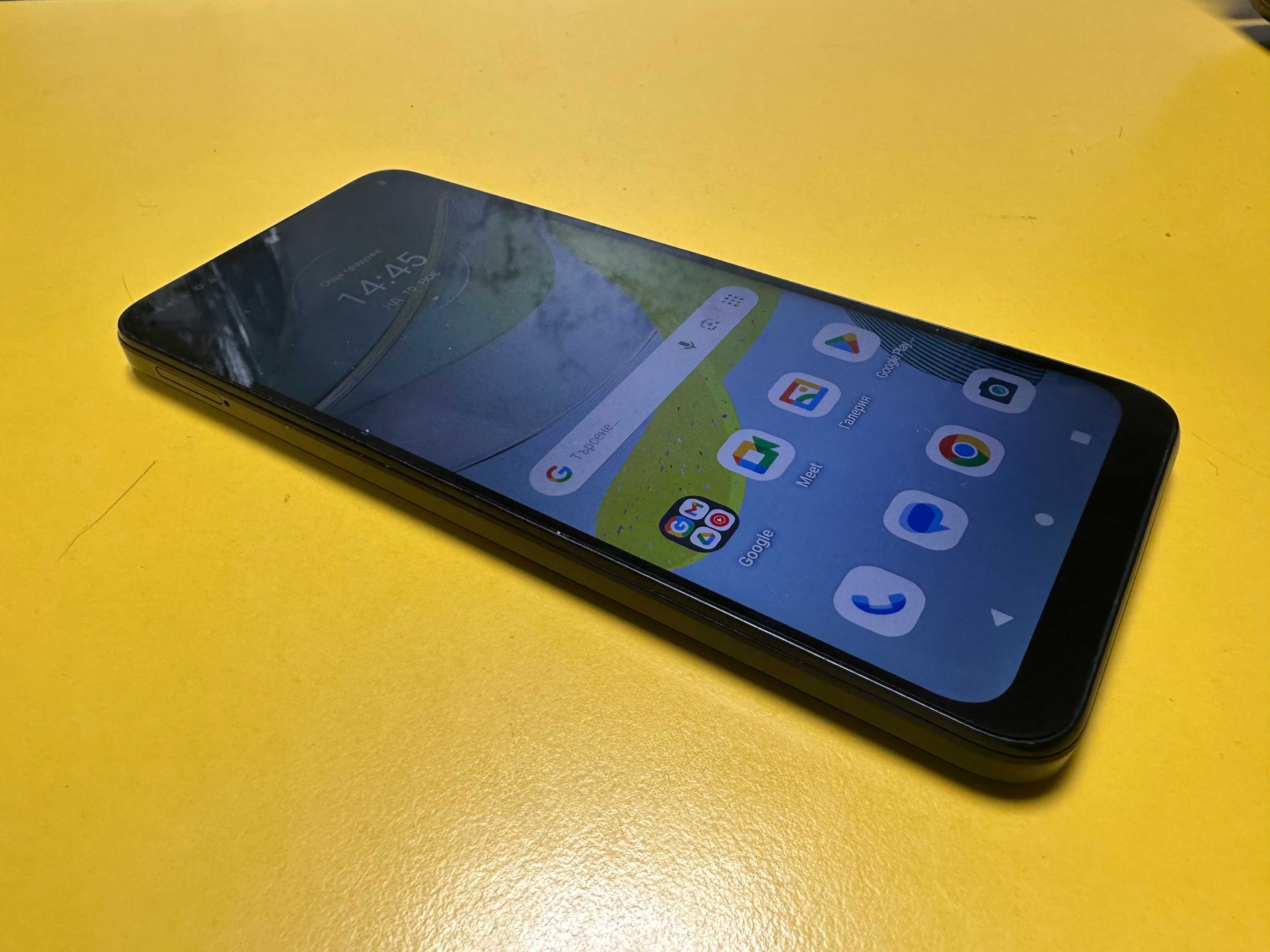 Смартфон Motorola Moto e13, 64GB, 2GB RAM, 4G, Cosmic Black