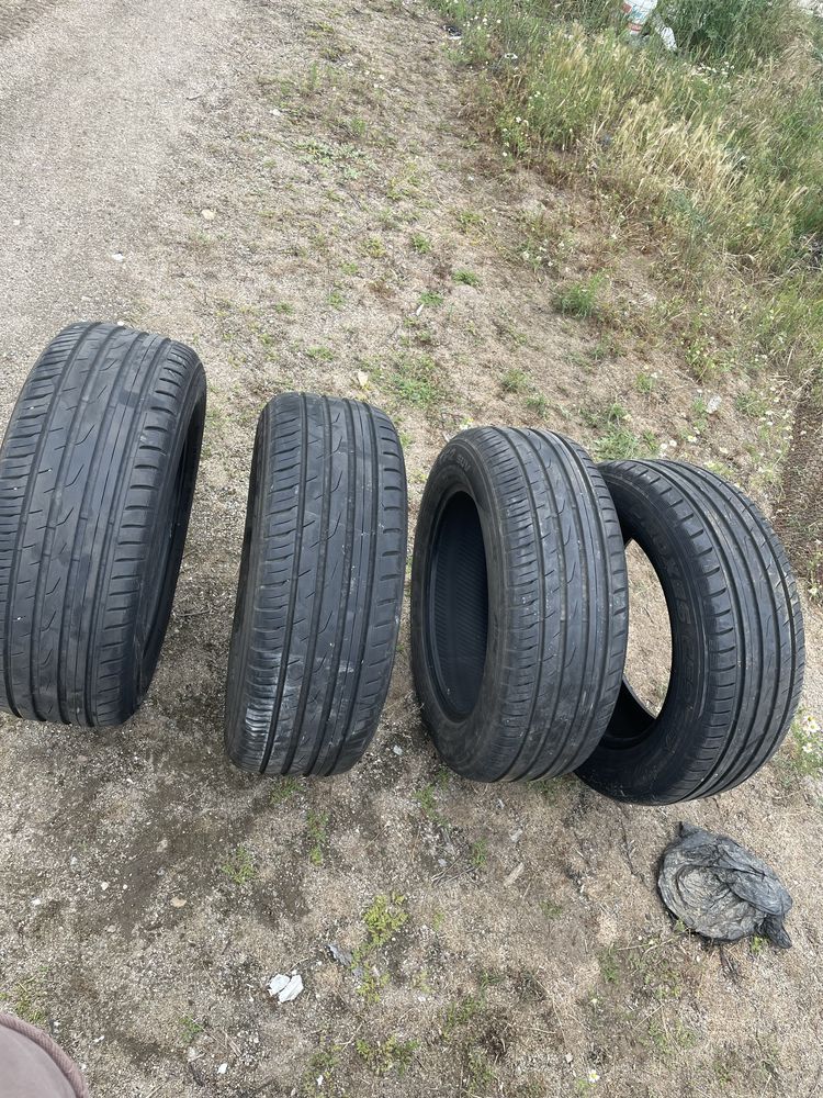 Гуми Toyo 225 60 17