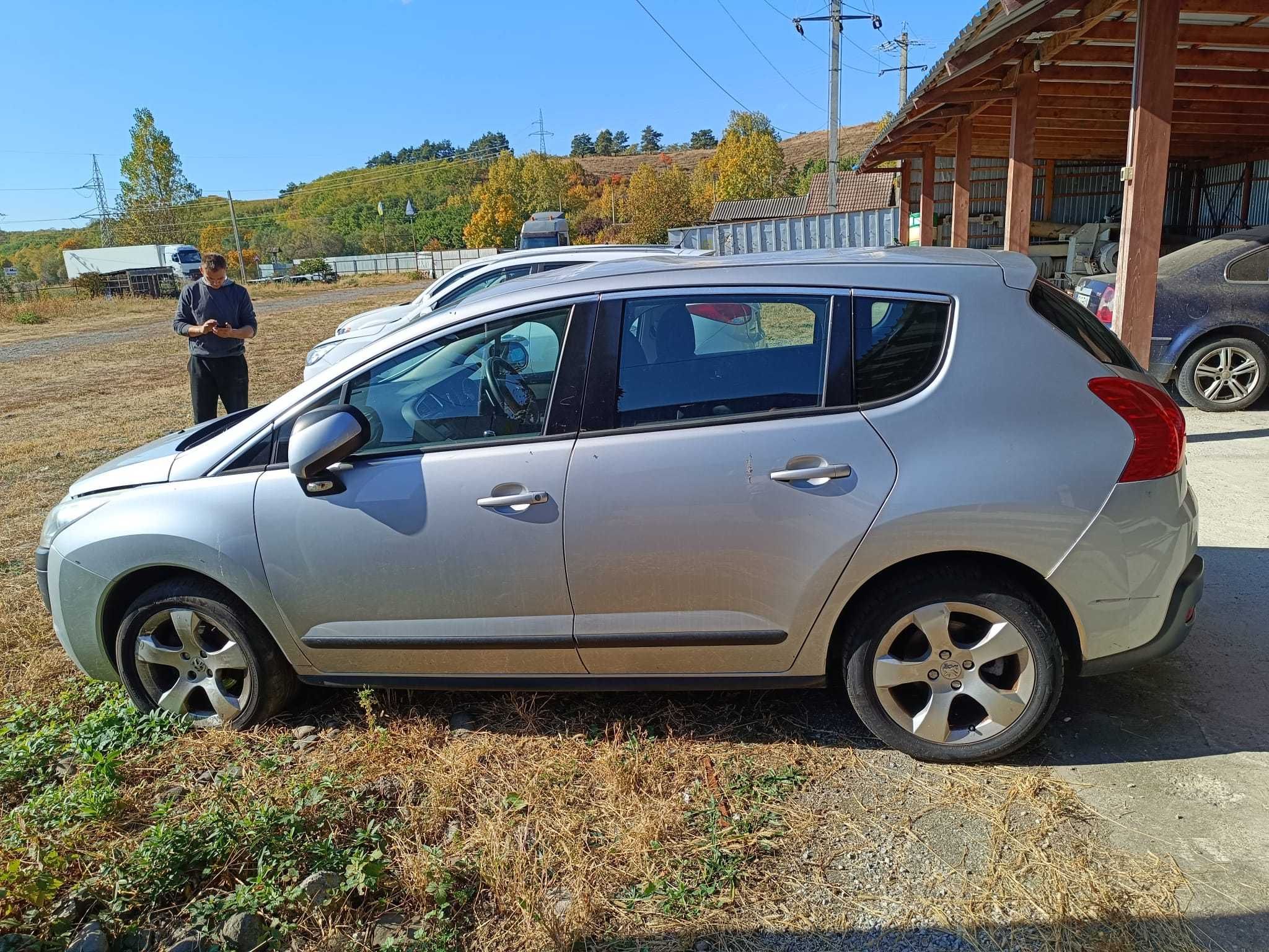 Dezmembrez: Peugeot 3008 anul: 2013 motor:1.6 HDI