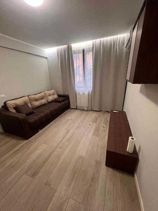 Inchiriez Ap Regim Hotelier