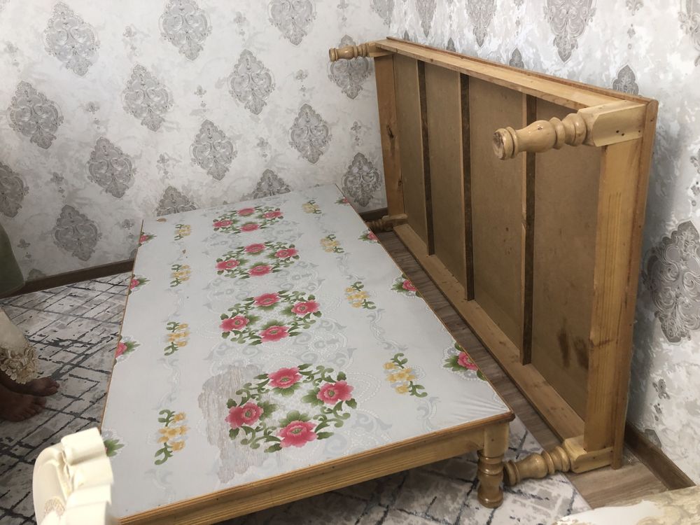 Xontaxta sotiladi srochniy