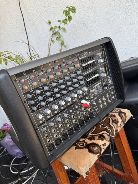 Mixer Activ Mackie PPM 608 2x500w in stare foarte buna