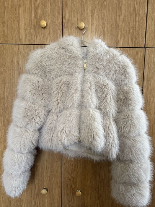 Продавам пухкаво яке