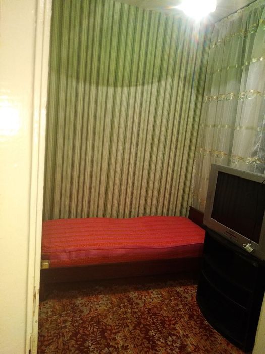 Сдаётся 2 комнатная переделаная в 3 ком