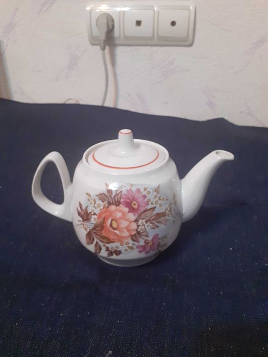 Заварочные чайники, сахарница, все СССР