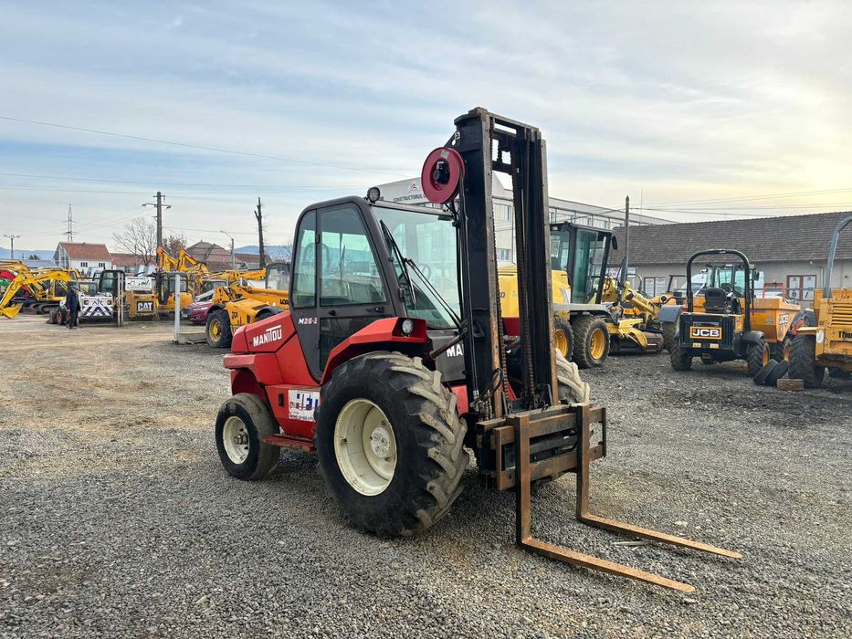 Stivuitor pentru teren accidentat Manitou M26