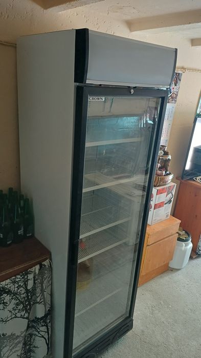 Хладилна витрина CROWN