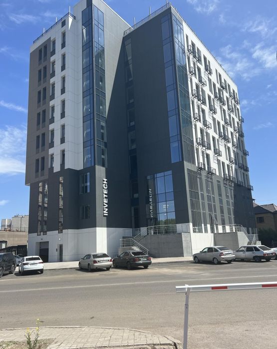 Продаётся срочно 4 х комнатная квартира