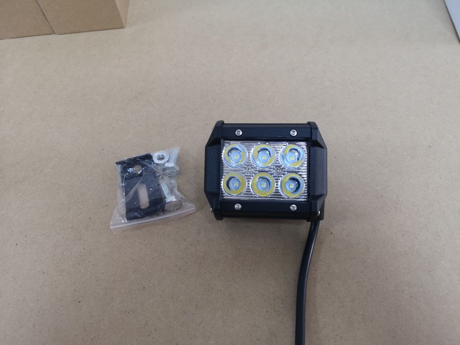 Proiector led Off Road 18W dreptunghi Suv, ATV, Tractor, Jeep Spot 30°