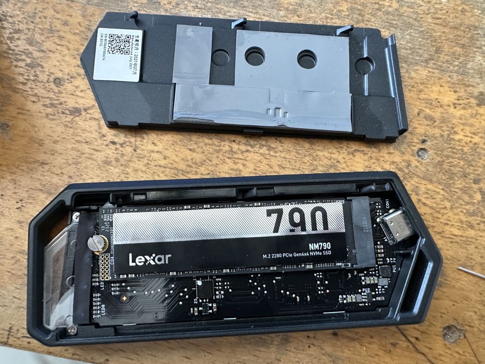 ASUS ROG Strix Arion + Lexar NM790 2 TB SSD