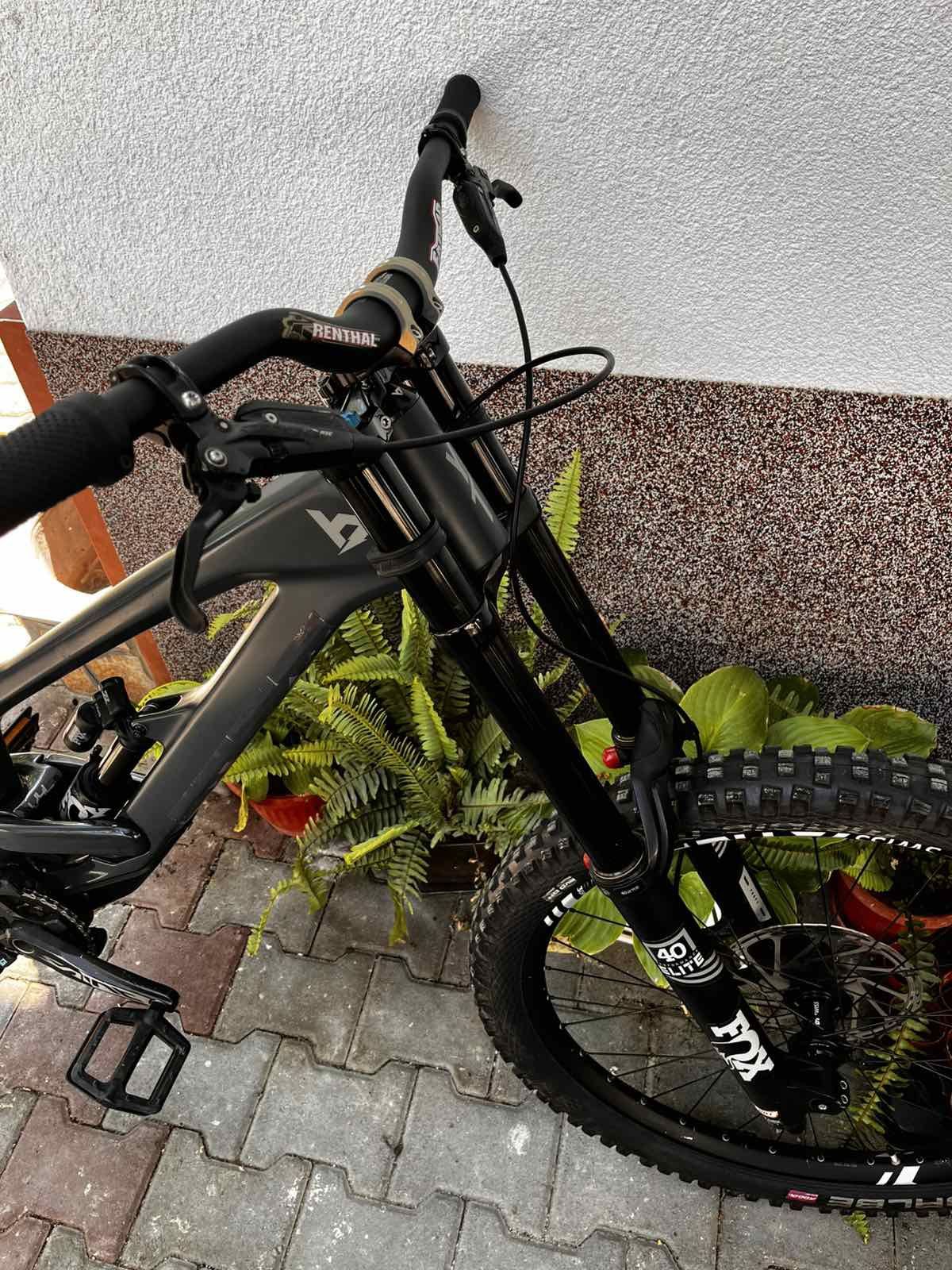 Продавам Yt Tues 2019г.