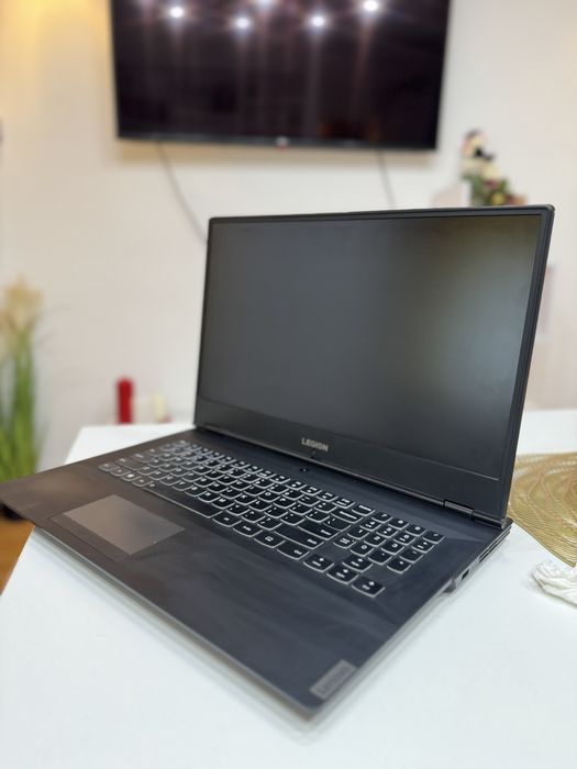 Laptop Legion Lenovo