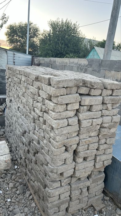Кесек кірпіш сатылады