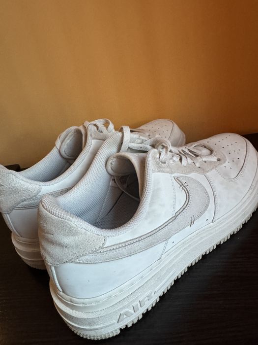 NIKE Air Force 1 Luxe