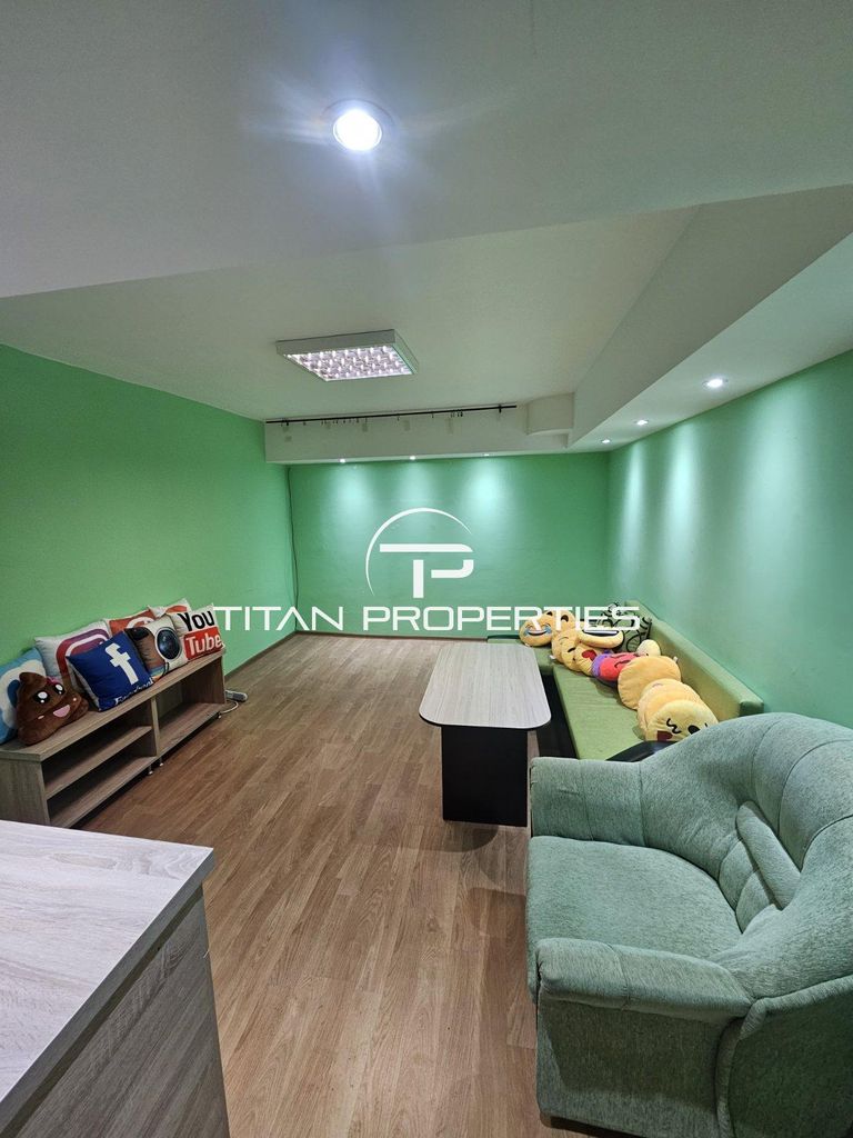 Дава се под наем Офис в Бургас, Зорница - 50 кв.м за 331.5 € - Снимка #2