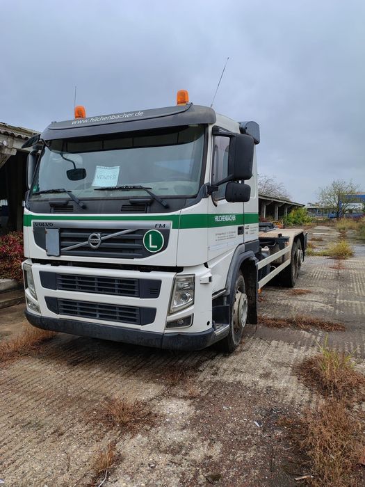 Camion Volvo scarabil