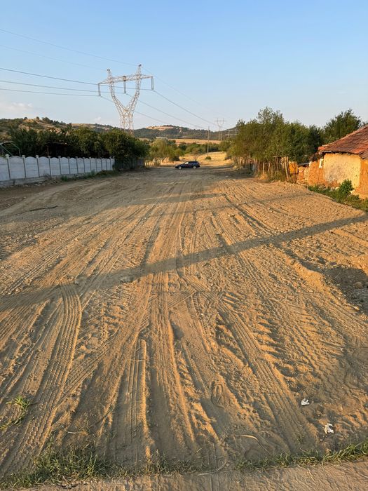 Vând teren intravilan – Izvorul Bîrzii, Mehedinți