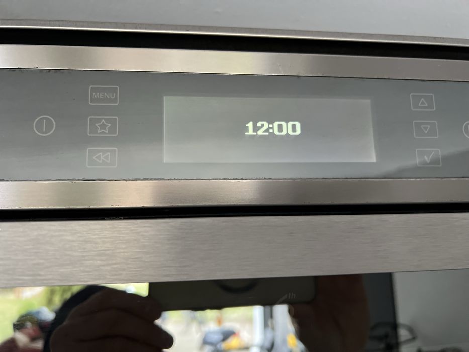 Cuptor incorporabil Autoocuratate 6 simti Whirlpool AKZM 6520 IX