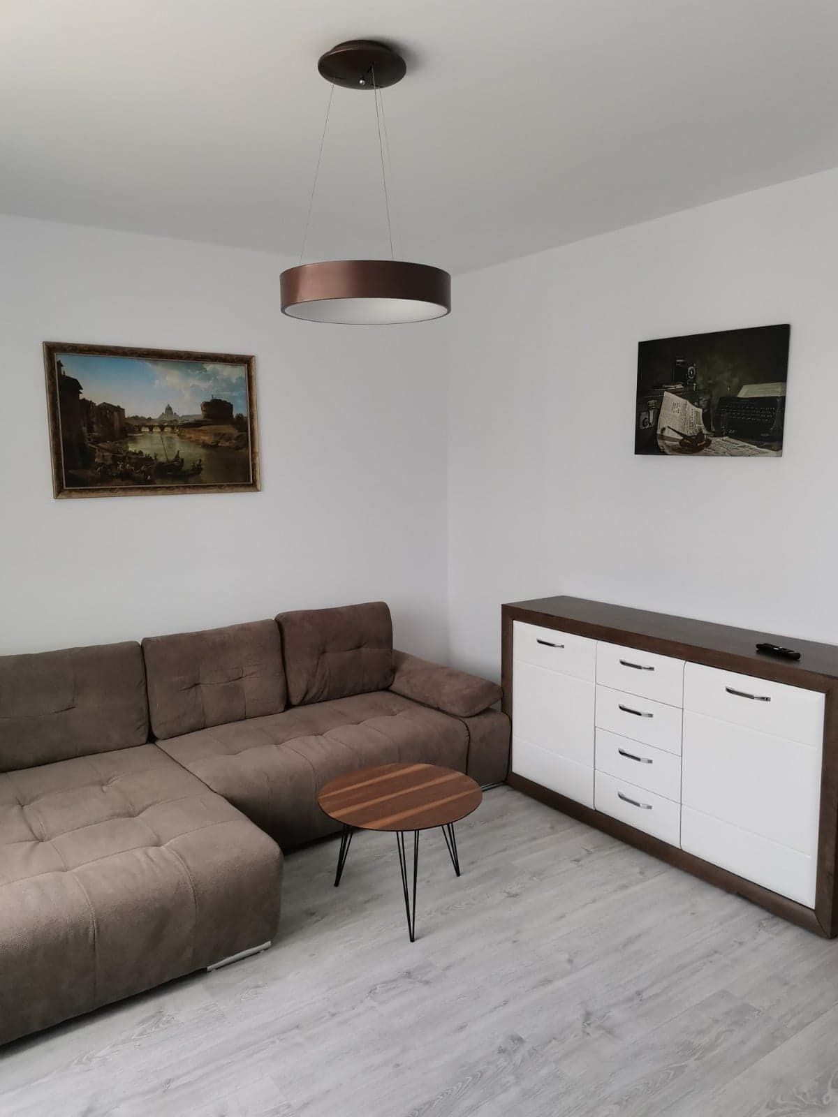 Vând apartament cu 2 camere 4city Pipera Omv