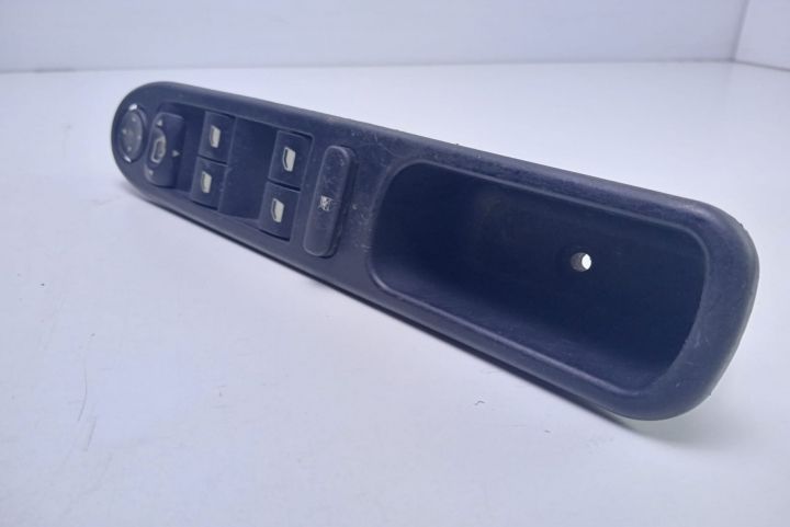 Butoane comanda geamuri electrice    53269704/5 Peugeot 407 prima gen