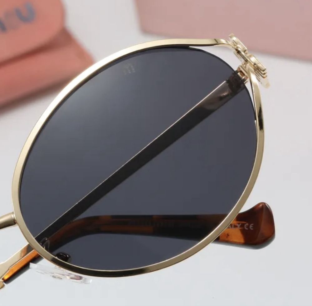 Слънчеви очила Miu Miu