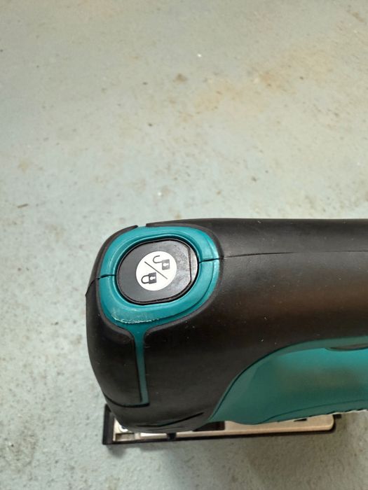Makita DJV182Z Fierastrau pentru decupat