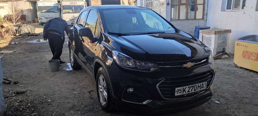 Срочно Tracker тоза 2019 пробег 16000