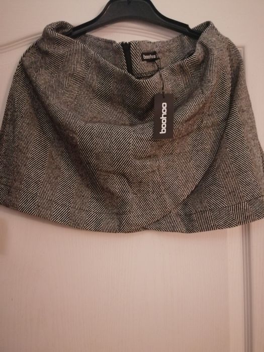 Fusta scurtamarime 42 gri reiat, noua cu eticheta