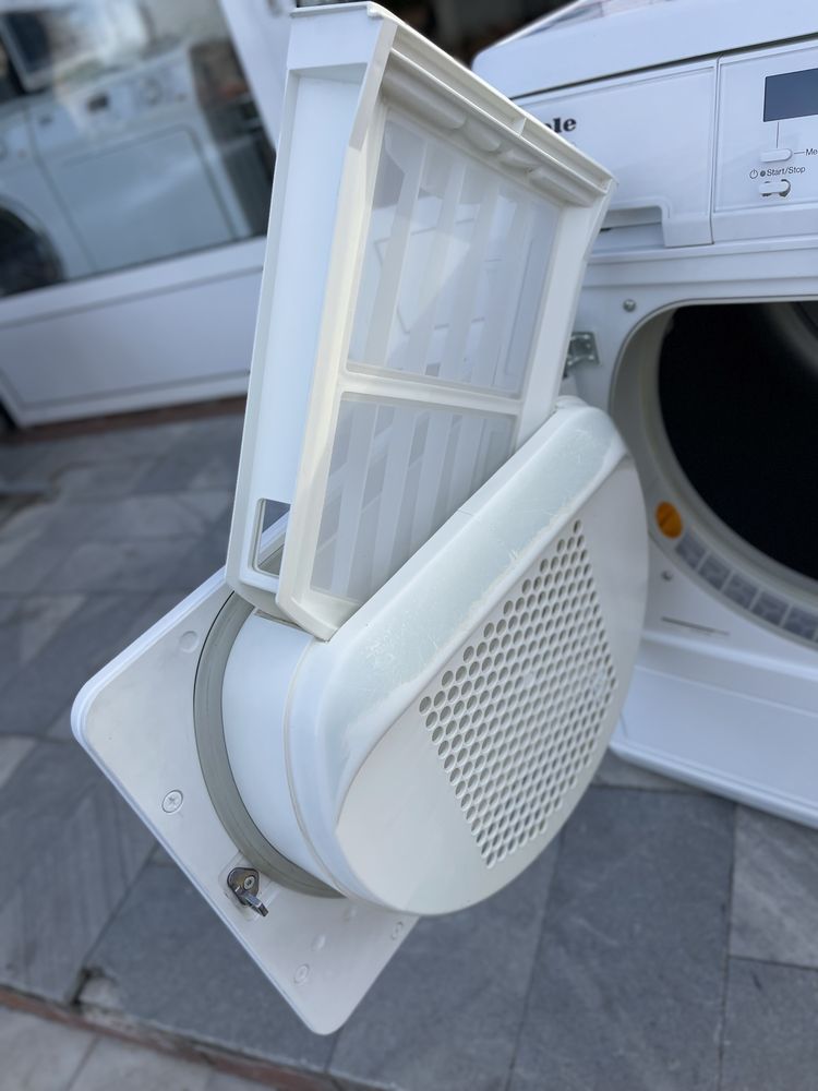 Сушилня с термопомпа Miele SOFTTRONIC T8627 WP - 6 kg