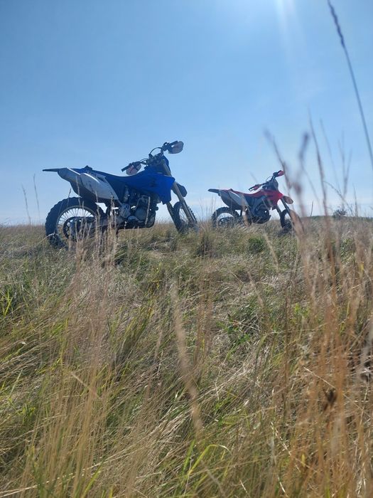 Vând sau schimbYamaha Xj600s Diversion din 2001,și wrf 250 2007