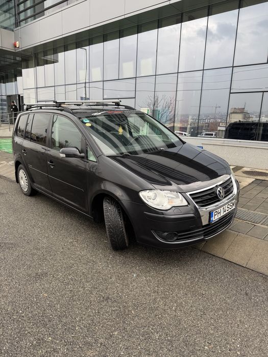 Volkswagen Touran 1.9 TDI, 2009. Webasto. Dublu climatronic. 2 chei