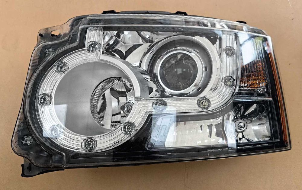 Оборудван оригинален фар за Land Rover Discover 4  Xenon