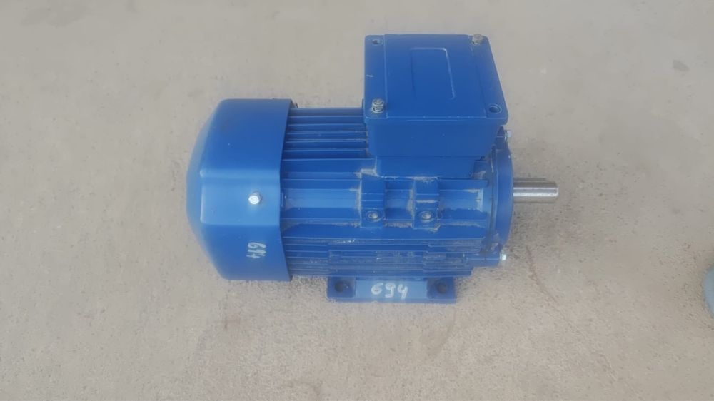 Двигатель Асинхронный,а рабочем отличном состоянии
