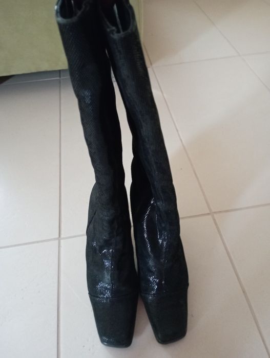 Cizme elegante de piele