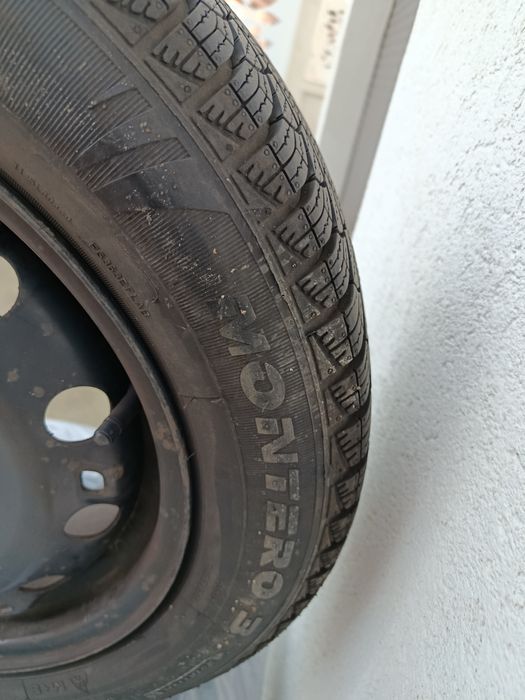 Roti jante și anvelope iarna 185 60 15 Skoda Seat Volkswagen