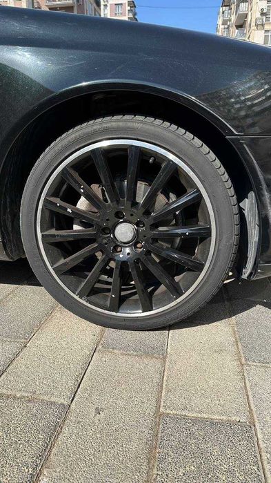 R19 Mercedes W205