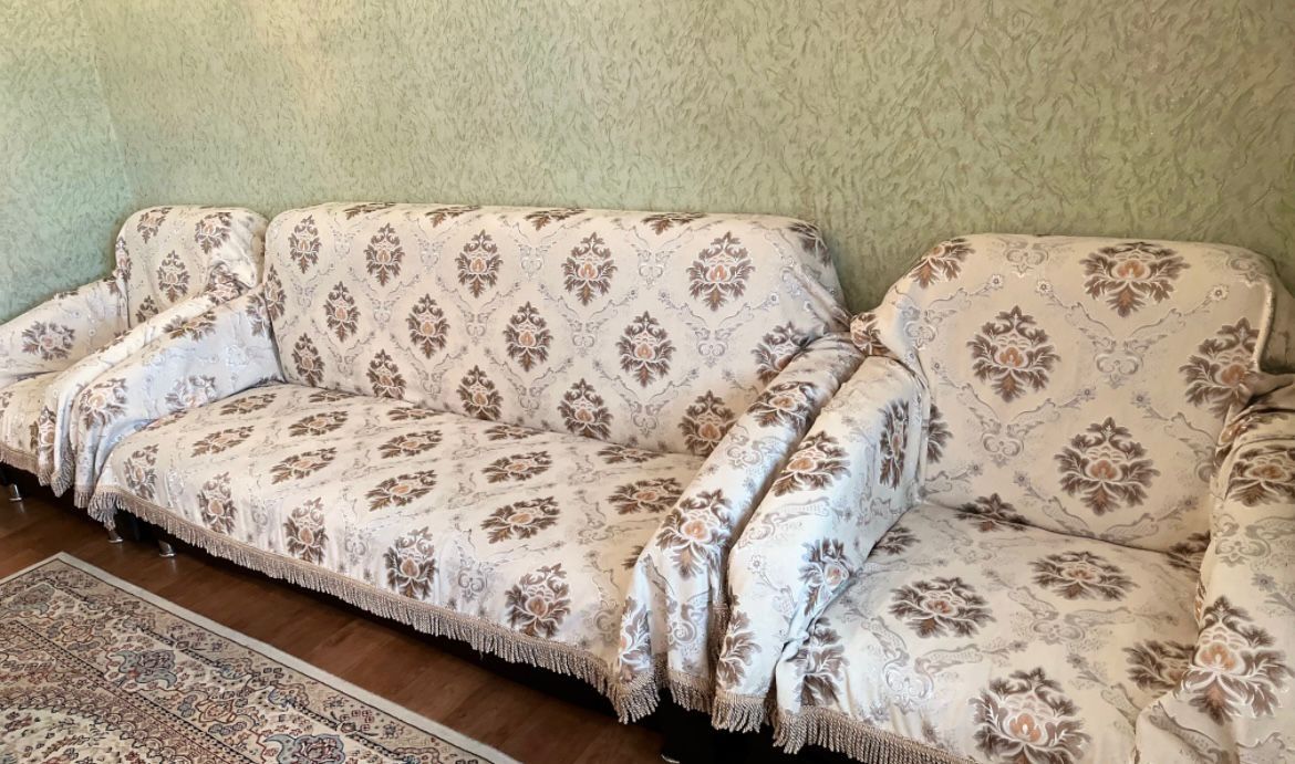 Продам диван с креслами