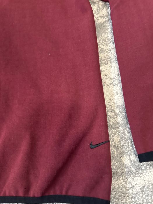 nike tech fleece цвят бордо