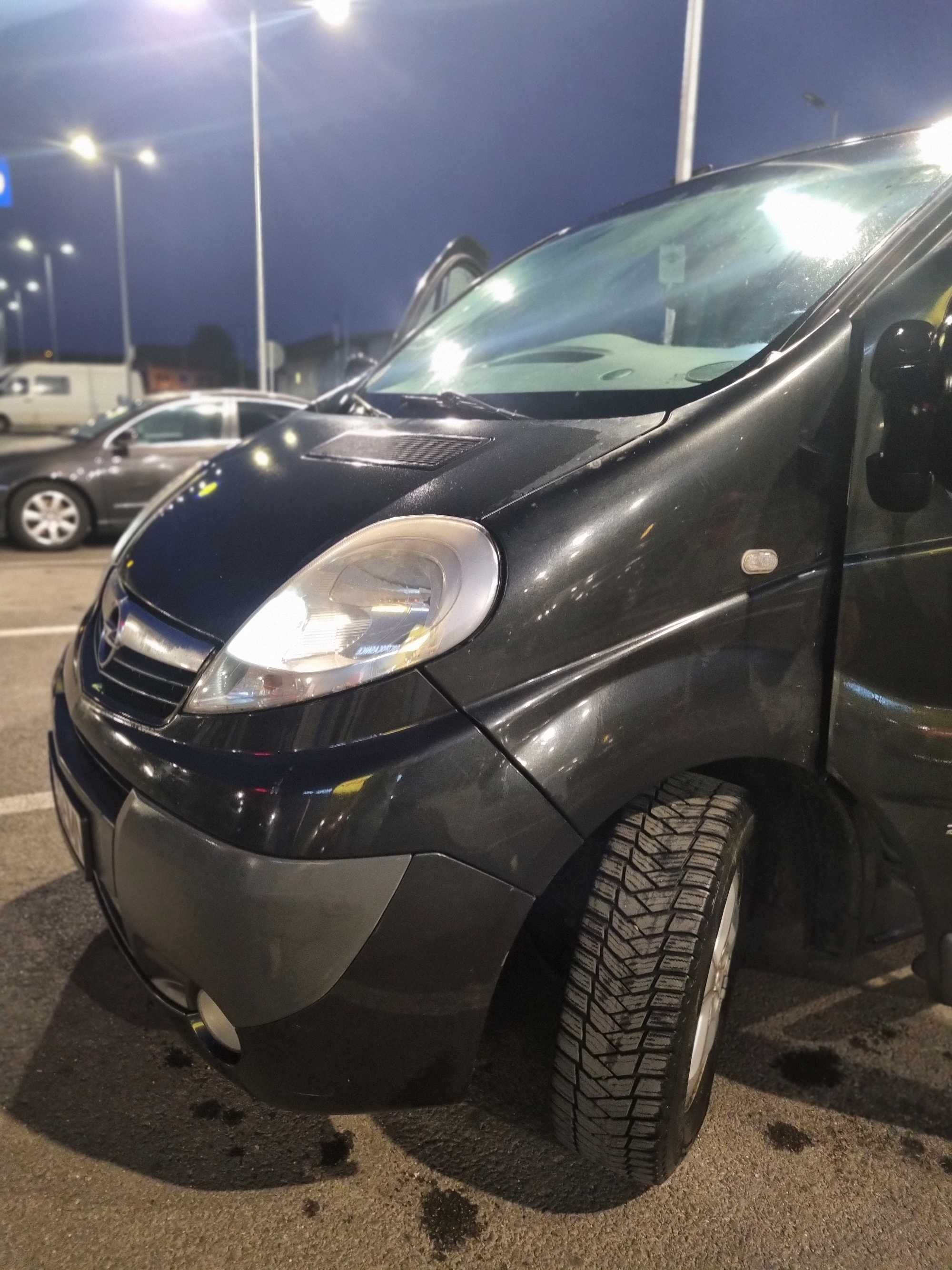 Vând Opel vivaro, 2.0 cdti