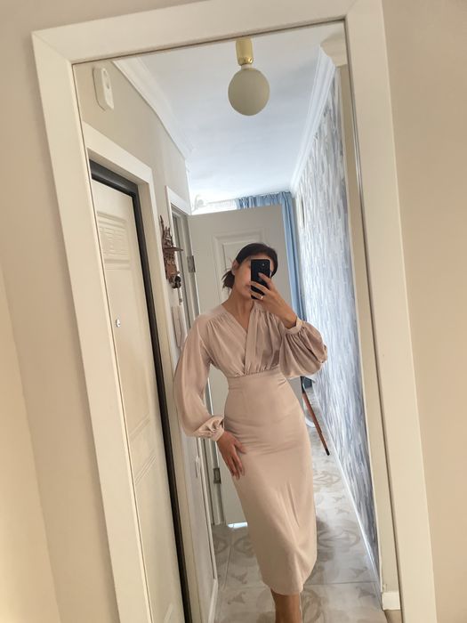 Продам платье lichi