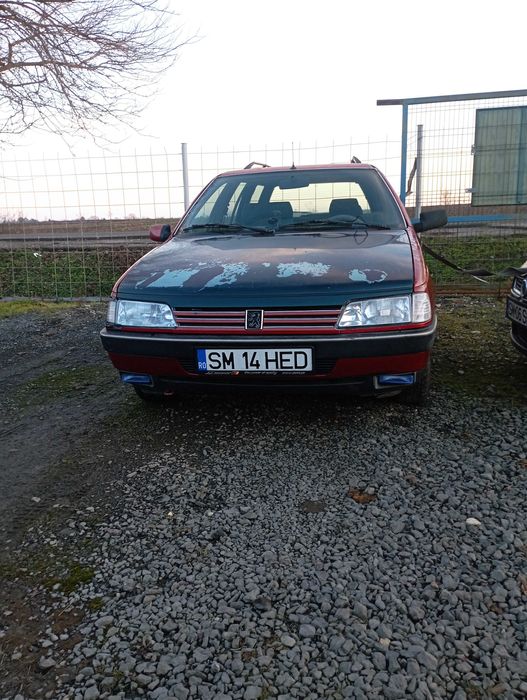 Vând piese Peugeot 405