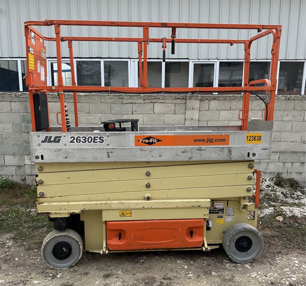 JLG 2630 ES Вишка