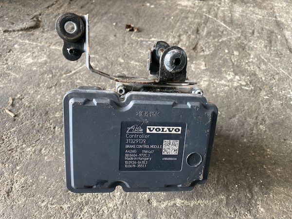 Pompa ABS VOLVO XC60-XC70-V70-S80 2006-2012 31329139