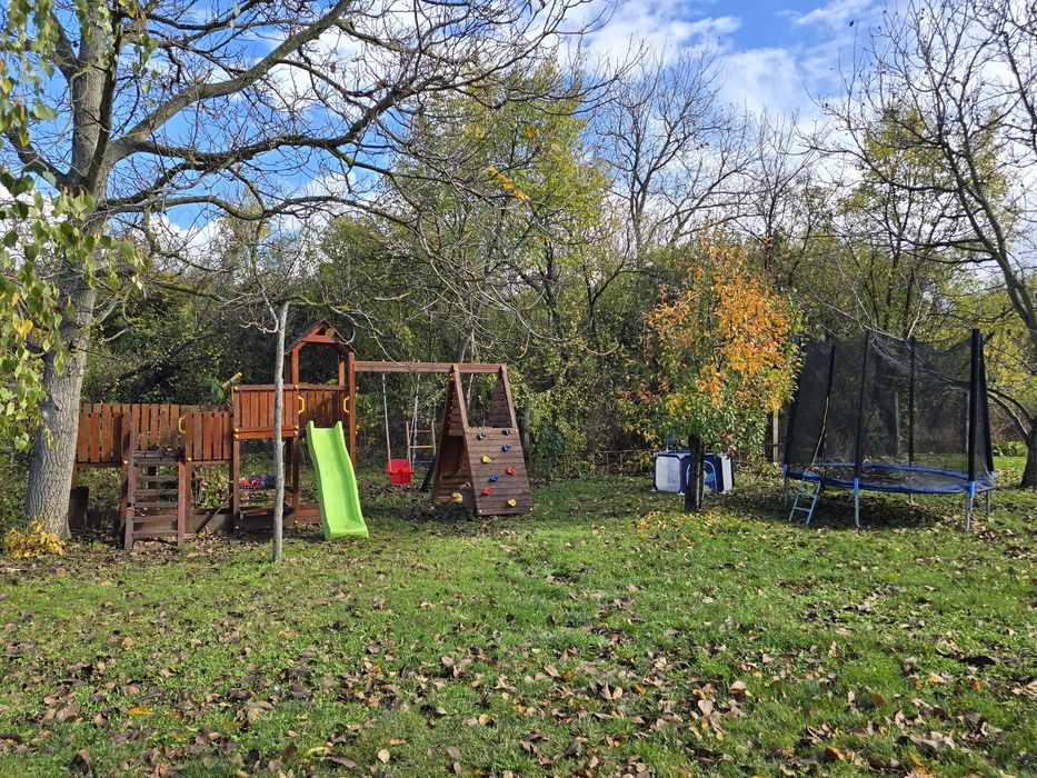 Продавам къща с. ЧУКОВЕЦ, област Перник