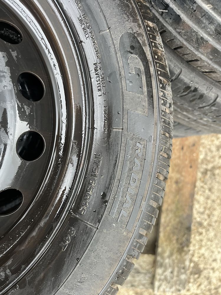 Продава се 4  броя джанти 4х100 с нови гуми 175/65R15