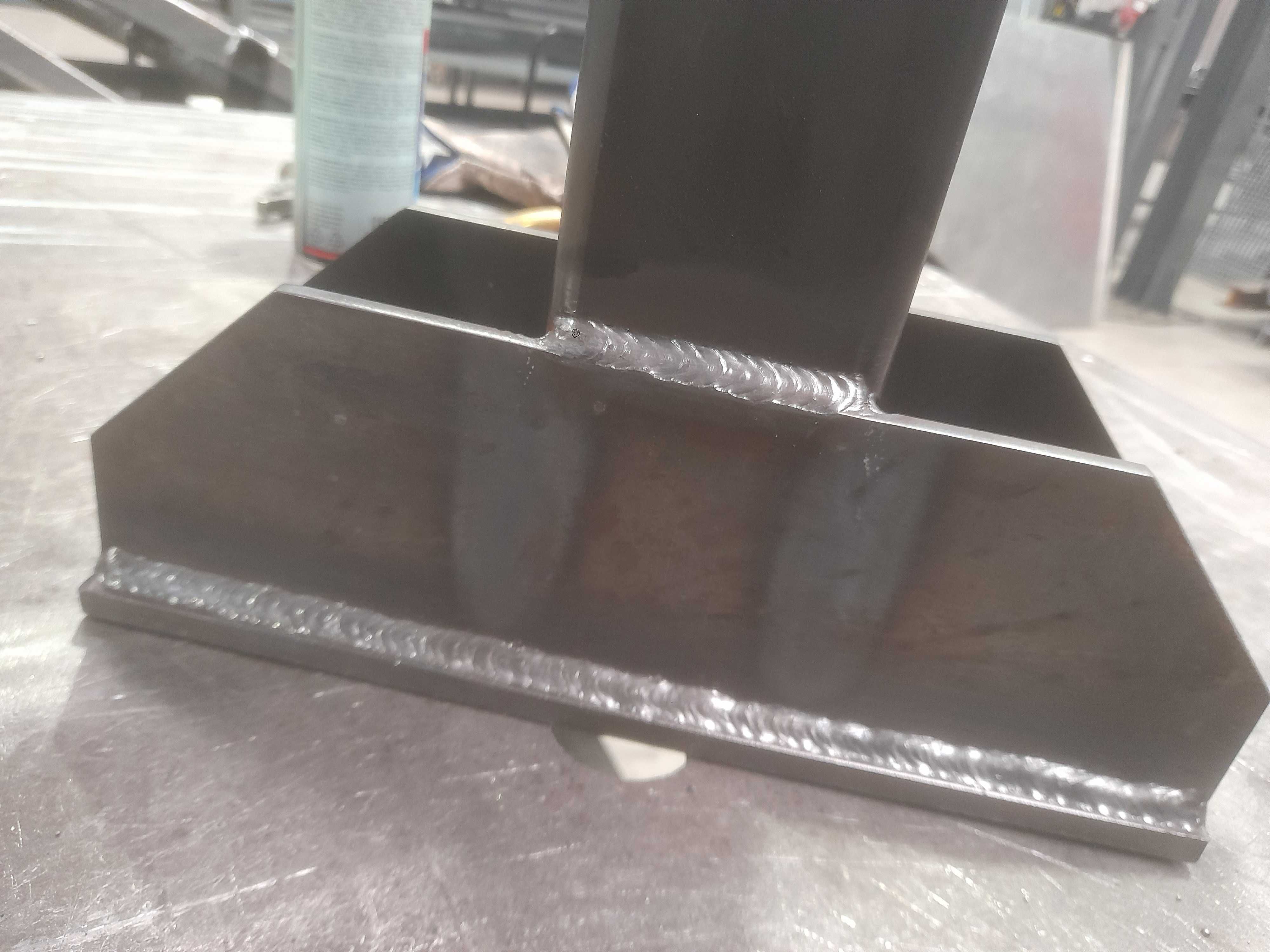 Sudură și reparații prin sudură/ Confecționare piese metalice