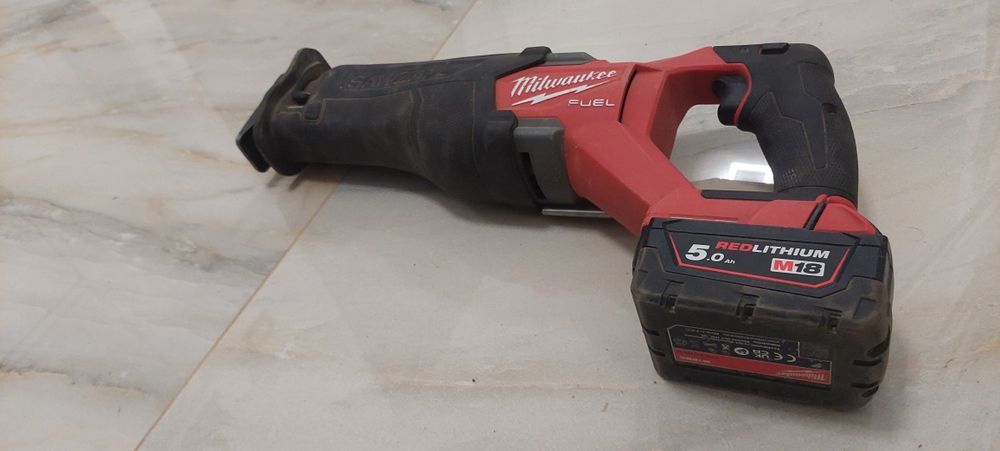 Vand Fierastrau Sabie Milwaukee