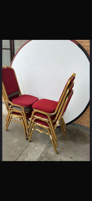 12 адамдык круглый стол