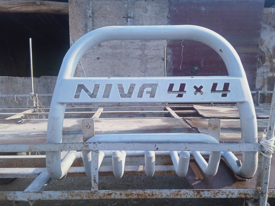 Кенгурятник на Ниву