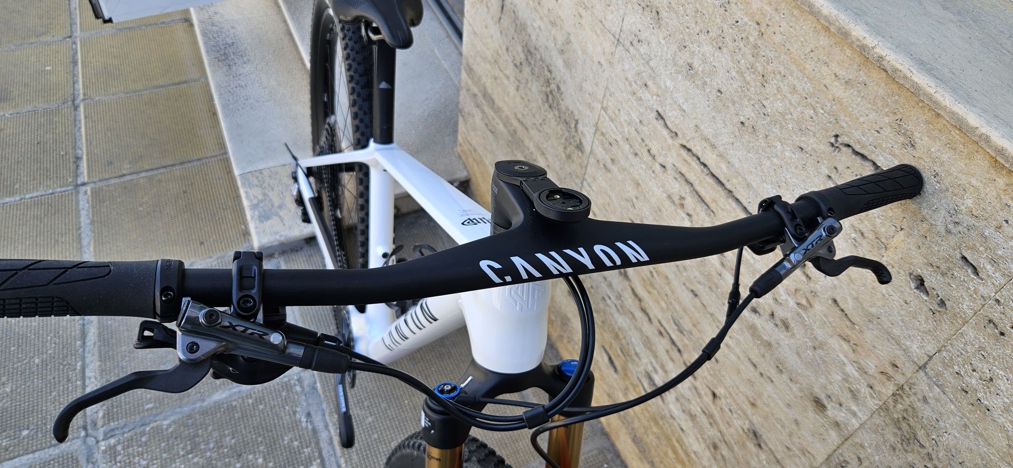 Продавам планински велосипед Canyon Exceed CF SLX LTD MVDP edition XS